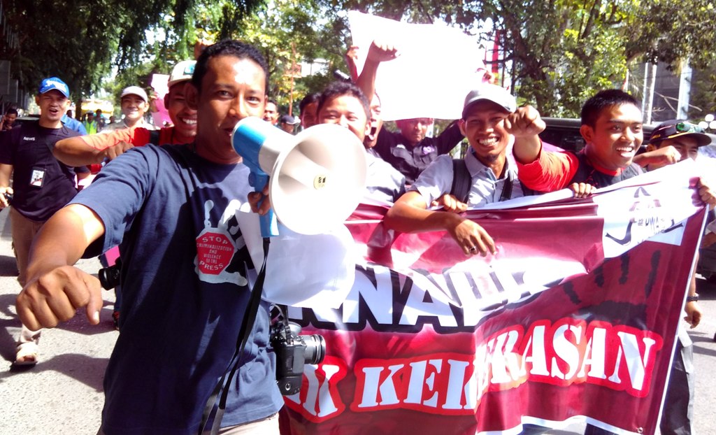 Jurnalis Lhokseumawe Saat Demo Kutuk Oknum TNI AU