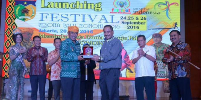 Menteri Pariwisata Arief Yahya meluncurkan Festival Pesona Palu Nomoni 2016 di Balairung Soesilo Soedirman, Gedung Sapta Pesona, Kementerian Pariwisata, Senin (20/6/2016). Foto: kemenpar