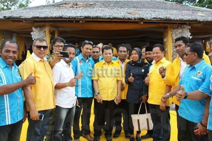 Ketum Golkar, Setya Novanto saat berkunjung ke Maluku Utara