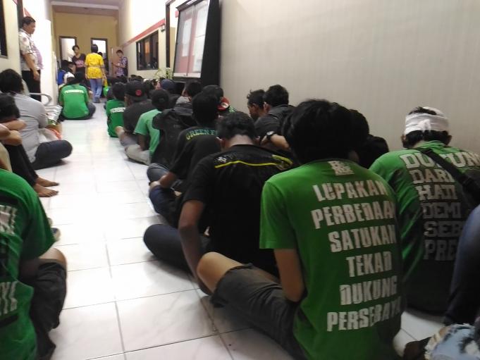 Mengamuk di Surabaya, Polisi Amankan 76 Orang Suporter Bonek