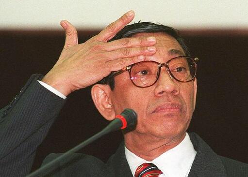 Mantan Menkeu Mar’ie Muhammad Meninggal di RS Otak Pusat marie muhammad