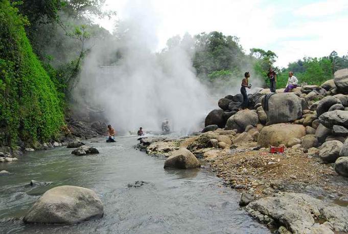 Cipanas Garut Jadi Objek Wisata Favorit Wisatawan Lokal