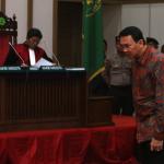 Gubernur Non Aktif Basuki Tjahaja Purnama Menghadiri sidang Lanjutan Kasus Dugaan Penistaan Agama di Auditorium Kementrian Pertanian, Jakarta, Selasa, 31 Januari 2016. Sidang lanjutan yang ke delapan ini diagendakan mendengarkan keterangana saksi salah satunya ketua MUI, Ma'aruf Amin dan anggota KPUD DKI Jakarta Dahlia. Pool/JP/Seto Wardhana