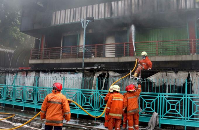 Petugas-Damkar-19-1-2017 (102)