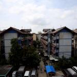 Suasana dikawasan Rumah Susun Bumi Cengkareng Indah, Jakarta, Selasa (31/1/2017).Warga mengaharapkan jika nanti Gubernur DKI Jakarta terpilih, berharap lebih memperhatikan warga yang berada rumah susun tersebut. AKTUAL/Munzir