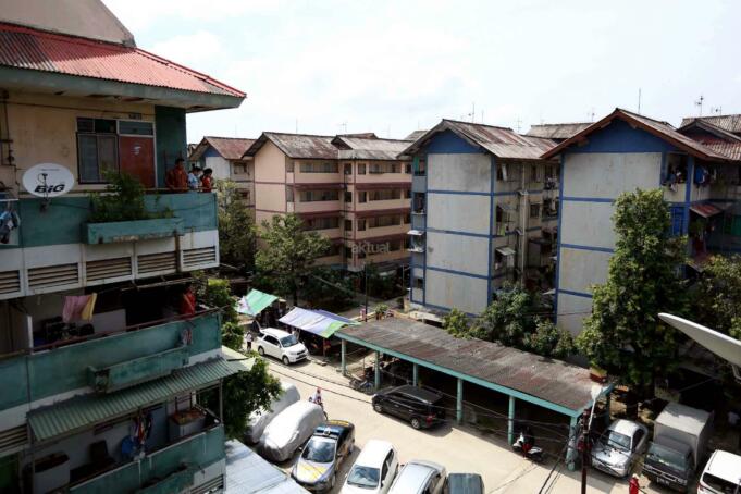 Suasana dikawasan Rumah Susun Bumi Cengkareng Indah, Jakarta, Selasa (31/1/2017).Warga mengaharapkan jika nanti Gubernur DKI Jakarta terpilih, berharap lebih memperhatikan warga yang berada rumah susun tersebut. AKTUAL/Munzir
