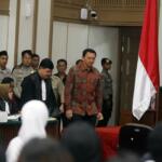 Gubernur Non Aktif Basuki Tjahaja Purnama Menghadiri sidang Lanjutan Kasus Dugaan Penistaan Agama di Auditorium Kementrian Pertanian, Jakarta, Selasa, 31 Januari 2016. Sidang lanjutan yang ke delapan ini diagendakan mendengarkan keterangana saksi salah satunya ketua MUI, Ma'aruf Amin dan anggota KPUD DKI Jakarta Dahlia. Pool/JP/Seto Wardhana