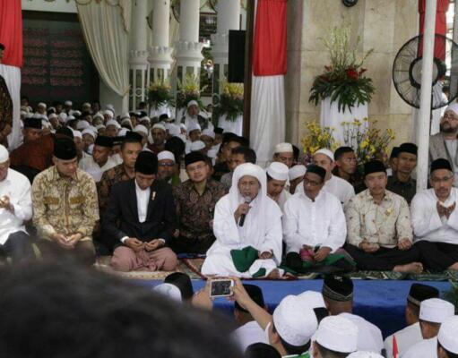 Presiden Jokowi Hadiri Peringatan Maulid Nabi di Pekalongan Jokowi Hadiri Maulid Nabi Muhammad SAW di Pekalongan
