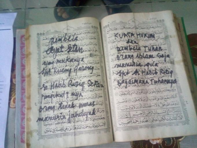 Al Quran Yang Dicoret-Coret