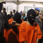 Petugas gabungan BNN dan Bea Cukai berhasil mengamankan lima orang anak buah kapal yang membawa 13,56 kg methampetamine (sabu) serta satu orang warga negara Malaysia tewas saat penangkapan karena melakukan perlawanan, AKTUAL/Munzir