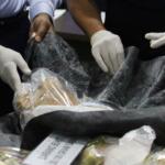 Dalam jumpa persnya Badan Narkotika Nasional (BNN) berhasil mengungkap pengiriman sabu asal Malaysia sebanyak 21 kg melalui perbatasan oleh jaringan lembaga pemasyarakatan (lapas) Pontianak Kalimantan Barat. Petugas mengamankan 6 orang pelaku masing-masing berinsial BW alias Planet, H alias Iyan, GV alias Valen, N alias Nonot, DH alias Mangap dan S alias Ahmad. AKTUAL/Munzir