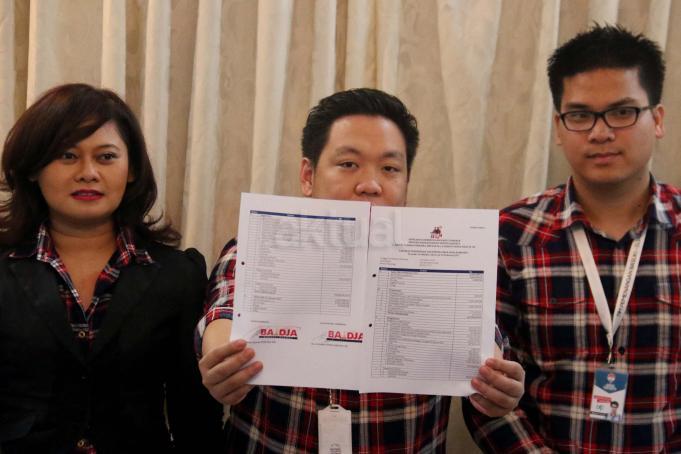 Ahok-Djarot habiskan Rp 53,6 miliar untuk kampanye. Hal tersebut disampaikan oleh Bendahara Timses Ahok-Djarot, Charles Honoris ketika menyampaikan laporan keuangan dana kampanye. AKTUAL/Munzir