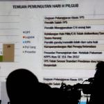 Komisioner Bawaslu Daniel Zuchron memberikan keterangan persnya mengenai hasil pengawasan Bawaslu menjelang hingga pelaksanaan Pilkada serentak 2017 kepada media di kantor Bawaslu, Jakarta, Kamis (16/2/2017). Dalam keterangannya Bawaslu telah menemukan sejumlah pelanggaran dalam pelaksanaan Pilkada 2017 di antaranya di Banten, Bangka Belitung, dan DKI Jakarta. AKTUAL/Munzir