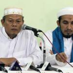 Sekretaris Jenderal Forum Umat Islam (FUI) Muhammad Al Khaththath (kiri) bersama Ketua Umum FPI Ust. Ahmad Shobri Lubis (kedua kiri) saat menggelar jumpa persnya di Gedung Dewan Dakwah, Jakarta, Kamis (9/2/2017). Dalam jumpa persnya Forum Umat Islam (FUI) rencana Aksi 112 Sabtu 11 Februari 2017 "Spirit 212" tetap akan dilakukan dan tidak ada pembatalan Aksi 112 karena tidak ada satupun undang-undang yang dilanggar. AKTUAL/Munzir