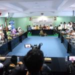 Ketua GNPF - MUI Ustadz Bachtiar Nasir (tengah) dan bersama para pimpinan ormas Islam menggelar jumpa pers di kantor MUI Pusat, Jakarta, Jumat (3/2/2017). Dalam jumpa persnya Gerakan Nasional Pengawal Fatwa Majelis Ulama Indonesia (GNPF-MUI) mengecam keras kepada terdakwa kasus penodaan agama oleh Basuki Tjahja Purnama (Ahok) dan penasihat hukumnya atas sikap penghinaan mereka terhadap ulama khususnya KH. Makruf Amin dan menuntut agar terdakwa Basuki Tjahja Purnama (Ahok) ditahan selama proses hukum dan dihukum maksimal atas perbuatannya. AKTUAL/Munzir