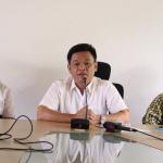 Dalam jumpa persnya Wakil Sekretaris Jenderal (Wasekjen) DPP Partai Golkar, Ace Hasan Syadzily, kami tunggu klarifikasi kepada yang bersangkutan. Klarifikasi ini tujuannya meminta penjelasan kepada yang bersangkutan. Sekaligus nanti DPP sesuai aturan itu mengambil kebijakan. AKTUAL/Munzir