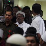 Ketua Umum FPI Habib Muhammad Rizieq Shihab menjadi saksi di persidangan ke-12 kasus dugaan penistaan agama dengan terdakwa Gubernur DKI Jakarta, Basuki T Purnama (Ahok) yang digelar oleh Pengadilan Negeri Jakarta Utara di Auditorum Kementerian Pertanian, Jakarta, Selasa (28/2/17). Pada sidang ke-12 kali ini Jaksa Penuntut Umum (JPU) menghadirkan dua saksi ahli yaitu Ketua Umum FPI, Habib Riziek Shihab dan Ahli pidana dari MUI, Abdul Chair Ramadhan. Sindonews.com-POOL/Isra Triansyah