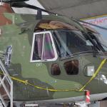 Helikopter Agusta Westland (AW) 101 terparkir dengan dipasangi garis polisi di Hanggar Skadron Teknik 021 Pangkalan Udara Halim Perdanakusuma, Jakarta Timur, Kamis (9/2). KASAU Marsekal TNI Hadi Tjahjanto telah membentuk tim investigasi untuk meneliti proses perencanaan, pengadaan dan menelisik pengiriman helikopter tersebut. ANTARA FOTO/Widodo S. Jusuf/POOL/17.