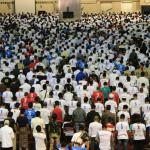 Cagub DKI Jakarta no 3 Anies Baswedan melakukan salat duhur bersama sebelum kampanye di Masjid Istiqlal, Jakarta Pusat, Minggu (5/2/2017). Kampanye ini dihadiri berbagai elemen pendukung juga turut hadir meramaikan kampanye akbar Anies-Sandi, seperti tokoh masyarakat dan para relawan pemenangan. AKTUAL/Tino Oktaviano