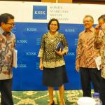 Dari kiri ke kanan, Ketua OJK Muliaman D Hadad, Menkeu Sri Mulyani, Gubernur BI Agus Martowardojo dan Ketua Dewan Komisioner LPS Halim Alamsyah usai rilis stabilitas keuangan Indonesia, Jakarta, (3/2). AKTUAL/Tino Oktaviano