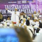 Imam Besar Front Pembela Islam (FPI), Habib Rizieq Shihab memberikan tausiyah saat aksi bela islam 112 di Masjid Istiqlal, Jakarta Pusat, Sabtu (11/2). Dalam tausiyahnya, Habib Riziek meminta kepada seluruh pimpinan politik di Tanah Air, untuk tidak menimbulkan opini buruk terhadap kegiatan dzikir dan tausiyah yang terpusat di Masjid Istiqlal. Khususnya para pemimpin di negeri ini. Jangan sekali-kali memaknai aksi kami sebagai aksi makar, sebagai aksi anti NKRI, aksi anti Pancasila, ataupun aksi anti Bhineka Tunggal Ika. AKTUAL/Tino Oktaviano