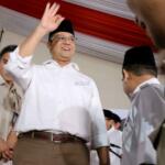 Calon gubernur DKI, Anies Baswedan usai memberikan keterangan di DPP Gerindra, Jakarta, Rabu (15/2). Pilkada DKI merupakan simbol 'pertarungan' dua kekuatan. "Pilkada, DKI khususnya sudah menjadi simbol pertarungan antara yang ingin memperjuangkan keadilan, kebenaran, kejujuran dan yang ingin membuktikan bahwa uang bisa menjajah seluruh rakyat Indonesia. AKTUAL/Tino Oktaviano