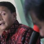 Ketua Tim Pemenangan Anies-Sandi dari PKS Mardani Ali Sera, hadir dalam diskusi yang bertajuk 'Sinema Politik Pilkada DKI", di Jakarta, Sabtu (18/2). Diskusi yang diikuti oleh Founder Lembaga Survey Kedai KOPI Hendri Satrio, Analis Politik LIPI Siti Zuhro, Jurnalis Pangeran Ahmad Nurdin, Tim Pemenangan AHY-Sylvi dari Partai Demokrat Roy Suryo, Tim Pemenang an AHY Sylvi dari PAN Yandri Susanto dan Tim Pemenangan Ahok-Djarot Trimedya Panjaitan tersebut, selain membahas soal kisruh para pendukung masing-masing pasangan Calon Gubernur dan Wakil Gubernur DKI Jakarta yang banyak terjadi di Media Sosial, dan arah dukungan pasangan AHY-Sylvi pasca tersingkir pada putaran pertama Pilkada DKI Jakarta. AKTUAL/Tino Oktaviano