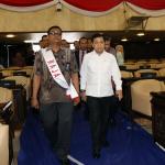 Ketua Dewan Perwakilan Rakyat (DPR) Setya Novanto didampingi oleh Wakil Ketua DPR RI Fahri Hamzah meninjau persiapan pelaksanaan kedatangan Raja Salman Bin Abdulazis di Ruang Paripurna Gedung DPR Komplek Parlemen, Senayan, Jakarta, Selasa (28/2). Raja Arab Saudi Salman bin Abdulaziz al-Saud akan mengunjungi DPR, Kamis (2/3) siang. Pada kesempatan tersebut, Raja Salman akan menyampaikan pidato kurang lebih selama 10 menit menggunakan Bahasa Arab. Sebelum Raja Salman berpidato, Ketua DPR RI Setya Novanto akan menyampaikan pidato terlebih dahulu. AKTUAL/Tino Oktaviano