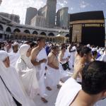 Calon gubernur DKI Jakarta nomor urut satu, Agus Harimurti Yudhoyono (AHY) mengisi masa tenang Pilkada dengan melaksanakan ibadah umrah di Makkah, Minggu, (12/2/2017) bersama para ulama dan habaib dari Jakarta. AKTUAL/TIM AHY/Abror Rizki