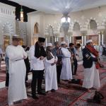 Calon gubernur DKI Jakarta nomor urut satu, Agus Harimurti Yudhoyono (AHY) mengisi masa tenang Pilkada dengan melaksanakan ibadah umrah di Makkah, Minggu, (12/2/2017) bersama para ulama dan habaib dari Jakarta. AKTUAL/TIM AHY/Abror Rizki