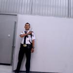 Kabiro Humas KPK Febri Diansyah, menunjukan ruang tahanan koruptor di Gedung Merah Putih di Jakarta, Minggu (19/2/2017). Gedung 16 lantai itu dengan dominasi warna merah putih ini menggantikan gedung lama KPK yang beralamat di Jalan HR Rasuna Said Kav C1, Jakarta Selatan. AKTUAL/Munzir