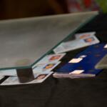 Petugas Bea dan Cukai Bandara Soekarno-Hatta, Cengkareng, mengamankan paket kartu tanda penduduk (KTP) palsu dari Kamboja. Sebanyak 36 KTP palsu itu tidak hanya beralamatkan DKI Jakarta. AKTUAL/Munzir