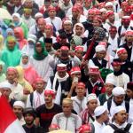 Ratusan ribu umat Islam melakukan aksi long march menuju ke Masjid Istiqal, Jakarta, Sabtu (11/2/2017). Kegiatan aksi 112 ini digelar di Masjid Istiqlal dengan agenda zikir dan tausiyah nasional, Aktual.com/Munzir.