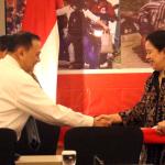 Menteri Koordinator Bidang Pembangunan Manusia dan Kebudayaan (Menko PMK) Puan Maharani memimpin Rapat Koordinasi (Rakor) tingkat menteri didampingi Menteri Sosial Khofifah Indar Parawansa, Gubernur Bank Indonesia Agus D.W. Martowardojo dan Ketua Dewan Komisioner OJK Muliaman D. Hadad di Kantor Kemenko PMK, Jakarta, Senin (6/2/2017). Rakor tersebut membahas mengenai Bantuan Pangan Non Tunai 2017. AKTUAL/Munzir