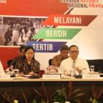 Menteri Koordinator Bidang Pembangunan Manusia dan Kebudayaan (Menko PMK) Puan Maharani memimpin Rapat Koordinasi (Rakor) tingkat menteri didampingi Menteri Sosial Khofifah Indar Parawansa, Gubernur Bank Indonesia Agus D.W. Martowardojo dan Ketua Dewan Komisioner OJK Muliaman D. Hadad di Kantor Kemenko PMK, Jakarta, Senin (6/2/2017). Rakor tersebut membahas mengenai Bantuan Pangan Non Tunai 2017. AKTUAL/Munzir