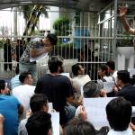 Aksi pencari suaka geruduk Kantor UNHCR. Mereka meminta kejelasan kepada UNHCR terkait kepengurusan administrasi agar dapat menetap di negara pihak ketiga. AKTUAL/Munzir