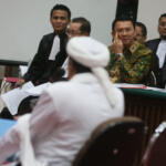 Pemimpin Front Pembela Islam (FPI) Rizieq Shihab saat mengikuti di Gedung Kementerian Pertanian, Jakarta Selatan, Selasa (28/2). Sidang ke-12 perkara penodaan agama dengan terdakwa Gubernur DKI Jakarta Basuki Tjahaja Purnama (Ahok) menghadirkan dua orang saksi ahli dari Jaksa Penuntut Umum, Pemimpin Front Pembela Islam (FPI) Rizieq Shihab dan ahli hukum pidana dari Majelis Ulama Indonesia (MUI) Abdul Choir Ramadhan. Media Indonesia-Pool/MI/RAMDANI