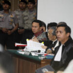 Terdakwa kasus penistaan agama Gubernur DKI Jakarta non aktif Basuki Tjahaja Purnama atau Ahok kembali menjalani persidangan ke-9 yang digelar Pengadilan Negeri Jakarta Utara (PN Jakut) di ruang sidang di Auditorium Kementan, Jakarta. Selasa (7/2/17). Persidangan kali ini beragendakan mendengarkan keterangan dua saksi fakta dan satu saksi ahli dari MUI. Foto/sindonews.com-Pool/Isra Triansyah