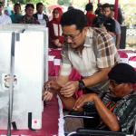 Sosialisasi serta simulasi pemungutan dan penghitungan suara pilkada itu untuk mengajak masyarakat menggunakan hak suara pada pilkada serentak di 101 daerah termasuk DKI Jakarta pada 15 Februari mendatang. AKTUAL/Munzir