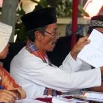 Sosialisasi serta simulasi pemungutan dan penghitungan suara pilkada itu untuk mengajak masyarakat menggunakan hak suara pada pilkada serentak di 101 daerah termasuk DKI Jakarta pada 15 Februari mendatang. AKTUAL/Munzir