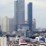 Pemerintah telah menyusun dan membahas Rencana Pendapatan dan Belanja Negara (RAPBN) 2017. Disebutkan, belanja pemerintah pusat mencapai Rp1.310,4 triliun, hampir sama dengan APBNP 2016 sebesar Rp1.306,7 triliun. Belanja pemerintah pusat ini akan meliputi tiga fokus pekerjaan diantaranya mendukung pembangunan infrastruktur, pengurangan kesenjangan dan kemiskinan, serta penciptaan lapangan kerja. AKTUAL/Munzir