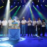 Presiden Direktur BCA Jahja Setiaatmadja saat Penutupan Porseni BCA, di Jakarta. Minggu (26/2/2017). Porseni yang merupakan rangkaian kegiatan HUT ke-60 BCA ini telah berlangsung dari 24 Februari hingga 26 Februari 2017 diadakan untuk mengapresiasi seluruh keluarga besar BCA atas kerja keras dan dedikasi dalam menghantarkan BCA menjadi salah satu bank swasta nasional terbesar di Indonesia. AKTUAL/Eko S Hilman