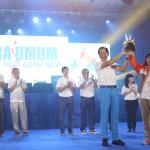 Presiden Direktur BCA Jahja Setiaatmadja saat Penutupan Porseni BCA, di Jakarta. Minggu (26/2/2017). Porseni yang merupakan rangkaian kegiatan HUT ke-60 BCA ini telah berlangsung dari 24 Februari hingga 26 Februari 2017 diadakan untuk mengapresiasi seluruh keluarga besar BCA atas kerja keras dan dedikasi dalam menghantarkan BCA menjadi salah satu bank swasta nasional terbesar di Indonesia. AKTUAL/Eko S Hilman