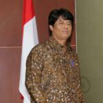 Direktur Utama PT Pertamina baru Elia Massa Manik, saat akan konferensi pers di kantor pusat Pertamina, Jakarta, Kamis (16/3). Kementerian Badan Usaha Milik Negara (BUMN) selaku pemegang saham mayoritas PT Pertamina (Persero) telah memutuskan Elia Massa Manik sebagai Direktur Utama Pertamina mulai 16 Maret 2017. Pengangkatan Elia Massa Manik sesuai dengan surat bernomor SK-52/MBU/03/2017 tentang pengangkatan anggota direksi perseroan Pertamina. AKTUAL/Tino Oktaviano