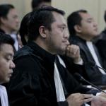 Suasana sidang panel II Sidang Sengketa Pilkada 2017 di gedung Mahkamah Konstitusi, Jakarta, Selasa (21/3). Sidang gugatan hasil Pilgub Banten 2017 ini dengan agenda jawaban termohon dalam hal ini KPU Provinsi Banten, keterangan pihak terkait, dan pengesahan bukti. AKTUAL/Tino Oktaviano