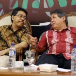 Anggota DPD RI asal Yogyakarta Afnan Hadikusumo bersama Anggota Badan Anggaran DPR Hendrawan Supratikno serta Pengamat Hukum Tata Negara Refly Harun menjadi narasumber Dialog Kenegaraan kerjasama antara Biro Humas DPD dengan Koordinatoriat Wartawan Parlemen yang berlangsung di Media Center, Komplek Parlemen, Senayan Jakarta, Rabu (1/3). Tema dialog "Mengapa Revisi UU MD3 Terbatas ?" ini menyoal proses revisi yang dirasakan dipaksakan. AKTUAL/Tino Oktaviano