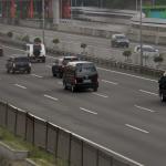 Rombongan Raja Salman bin Abdulaziz Al Saud melintas di ruas Jalan Tol Jagorawi, Jakarta, Rabu (1/3/2017). Raja Salman beserta rombongan tiba di Indonesia melalui bandara Halim Perdanakusuma dan langsung bertolak ke Istana Bogor, Jawa Barat. AKTUAL/Munzir