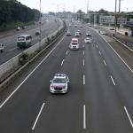 Rombongan Raja Salman bin Abdulaziz Al Saud melintas di ruas Jalan Tol Jagorawi, Jakarta, Rabu (1/3/2017). Raja Salman beserta rombongan tiba di Indonesia melalui bandara Halim Perdanakusuma dan langsung bertolak ke Istana Bogor, Jawa Barat. AKTUAL/Munzir