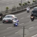 Rombongan Raja Salman bin Abdulaziz Al Saud melintas di ruas Jalan Tol Jagorawi, Jakarta, Rabu (1/3/2017). Raja Salman beserta rombongan tiba di Indonesia melalui bandara Halim Perdanakusuma dan langsung bertolak ke Istana Bogor, Jawa Barat. AKTUAL/Munzir