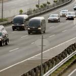 Rombongan Raja Salman bin Abdulaziz Al Saud melintas di ruas Jalan Tol Jagorawi, Jakarta, Rabu (1/3/2017). Raja Salman beserta rombongan tiba di Indonesia melalui bandara Halim Perdanakusuma dan langsung bertolak ke Istana Bogor, Jawa Barat. AKTUAL/Munzir